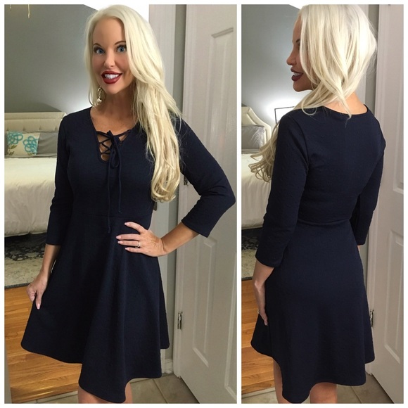 😊LAST 1! Tie Front Flattering Fit Textured Dress! - Picture 2 of 3